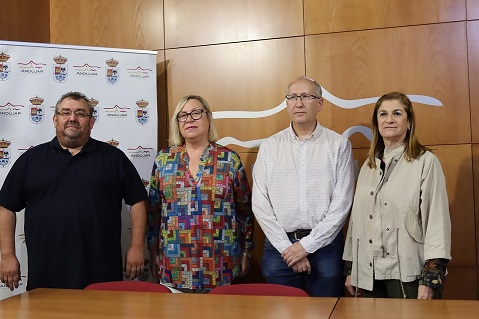 Radio-Taxi Andújar retoma su tradicional subida al Santuario para personas con edad.