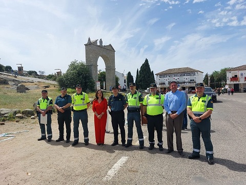 La subdelegada señala que más de 220 agentes de la Guardia Civil velarán por la protección de los romeros en el Cerro del Cabezo.