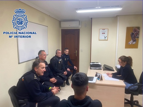 La Policía Nacional de Jaén resuelve un conflicto penal de forma conciliadora con un menor de edad.