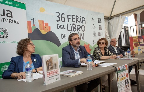 La Universidad de Jaén presenta sus últimas novedades editoriales en la Feria del Libro de Jaén.