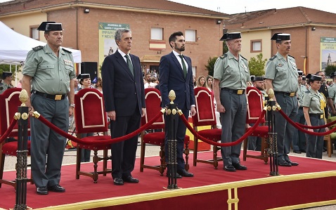 El secretario de Estado de Seguridad preside la entrega de diplomas de la 128 promoción de guardias civiles.