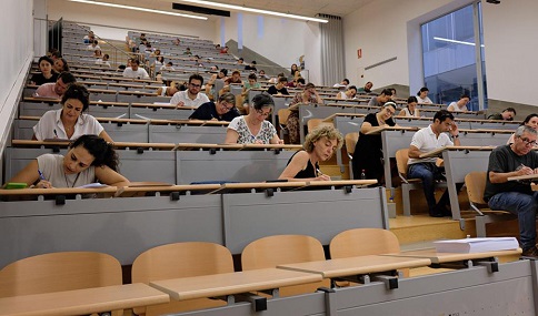 Un total de 13.028 aspirantes aprueban la primera prueba de las oposiciones a Secundaria, FP y Régimen Especial.