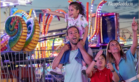 Más de 300 familias se acercan al acogimiento familiar con la campaña ‘Acoger, adoptar, colaborar DA MUCHO’.