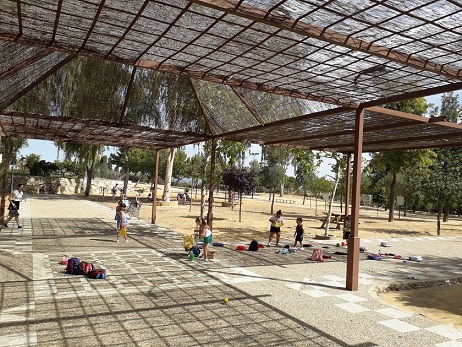 Más de 9.400 menores participarán este año en las escuelas de verano de Diputación que se desarrollarán en 74 localidades.