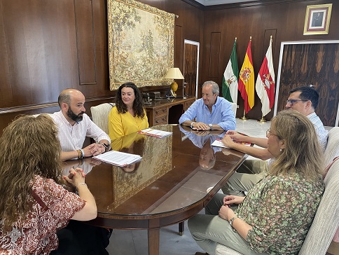 El Ayuntamiento de Andújar cierra un convenio con Inserta Andalucía para la Escuela de Verano de Garantía Alimentaria 2023.