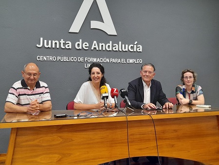 El Centro Público de Formación para el Empleo de Linares mantiene abierta este verano la convocatoria de cuatro acciones formativas.