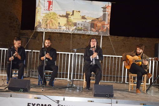 El Castillo de Lopera acogió la celebración del XVII Festival Flamenco Torreón del Cante «Rocío de Lopera».
