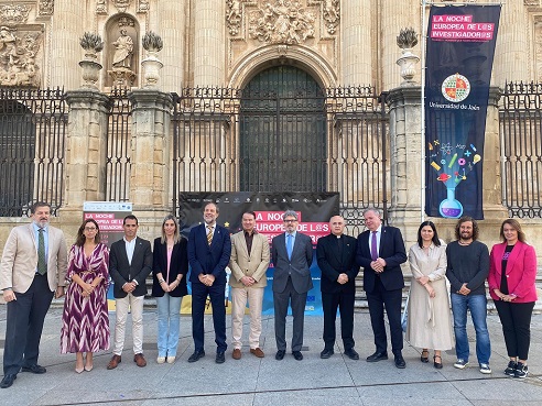 El delegado de Desarrollo Educativo pone en valor el impulso a la ciencia con la Noche Europea de los Investigador@s en Jaén.