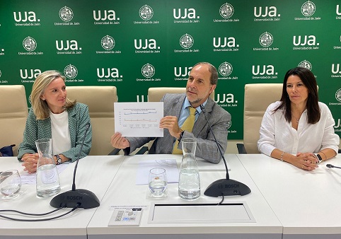 La tasa de inserción laboral de los titulados de la UJA al año de finalizar sus estudios se sitúa en el 57%, tres puntos por encima de la media andaluza.