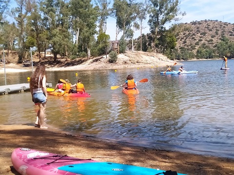 Los participantes del proyecto Erasmus “Gastronomía y Cultura Europea mediante los ODS” disfrutan de una jornada en el Parque Natural Sierra de Andújar.