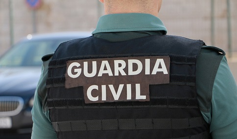 Fallece un hombre al caer del tejado en una nave en Villanueva de la Reina.