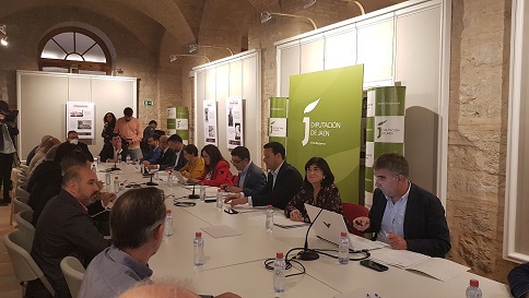 El Consejo Provincial del Olivar aborda la incidencia de la campaña oleícola en el empleo y propuestas ante la sequía.