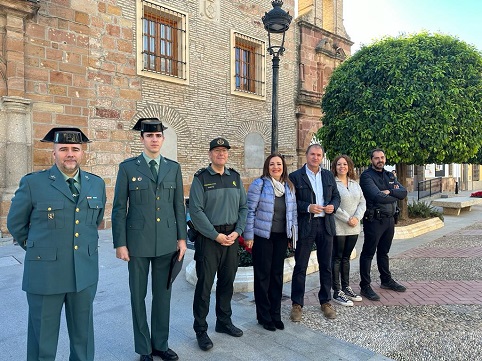 La subdelegada señala que los datos demuestran que Villanueva de la Reina es un municipio tranquilo y seguro.