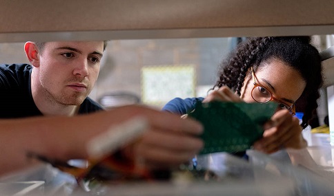 Más de 50 centros andaluces de FP ponen en marcha proyectos para fomentar el autoempleo.