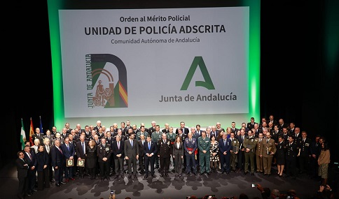 Antonio Sanz destaca la importante labor de la Policía Adscrita en el Área de Protección de Menores.