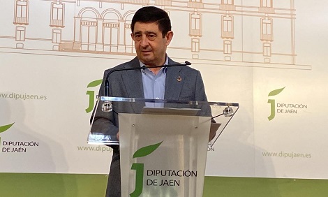 Reyes solicita al presidente de la Junta de Andalucía una reunión para abordar los retos de la provincia.