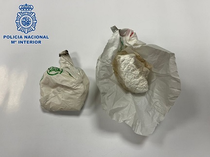 La Policía Nacional detiene en Andújar a un varón en posesión de 100 gramos de cocaína de alta pureza.