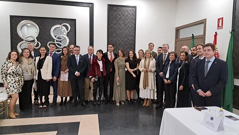 Elena González destaca la labor de prevención y promoción de la salud de la Odontología actual.