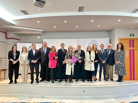 Jesús Estrella señala la necesidad de “aunar esfuerzos” para conseguir la igualdad de mujeres y hombres.