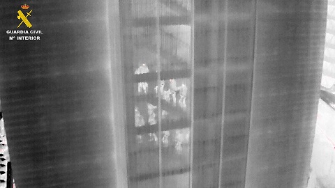 Detenidas 34 personas por extorsionar a sus víctimas a través de plataformas de citas en línea con contenido sexual.