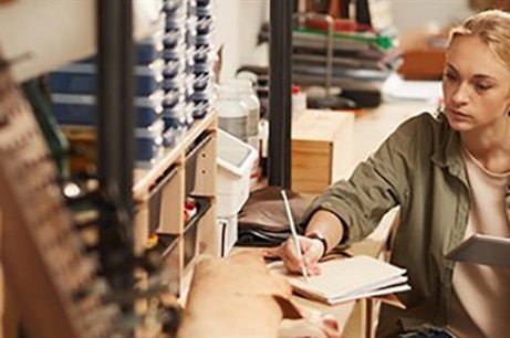 España supera por primera vez los 10 millones de mujeres afiliadas a la Seguridad Social.