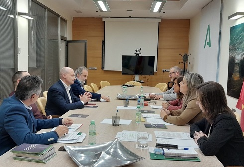 Diputación pide a la Junta una mayor aportación económica para sufragar los servicios de orientación al consumidor.