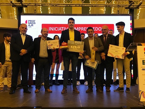 El presidente de la Diputación participa en la gala de entrega de los Premios AJE-Jaén.