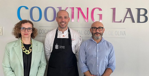 La UJA destaca el valor del AOVE y su correcta utilización en la I Jornada ‘Cocinando con Virgen Extra y Salud’.