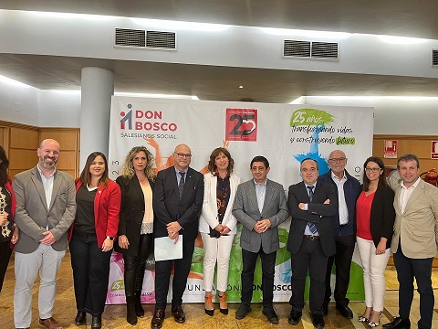 Reyes valora la atención que la Fundación Don Bosco presta a menores y jóvenes en riesgo de exclusión social.