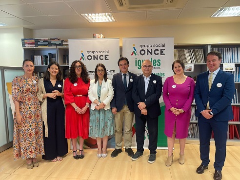 El subdelegado del Gobierno en Jaén, Manuel Fernández, ha participado en la inauguración del programa ‘Semana del Grupo Social Once’.