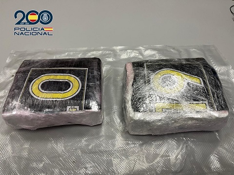 La Policía Nacional detiene en Andújar a un hombre en posesión de 1,2 kgs de cocaína.