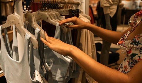 Consumo recuerda que en rebajas los productos deben mostrar el precio original y el reducido.