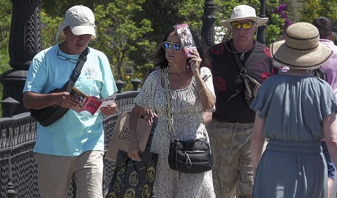 El 112 aconseja extremar la precaución mañana en Jaén y Granada por las altas temperaturas.