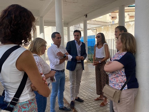 El delegado visita junto al alcalde los terrenos del CEIP Ruiz Jiménez que acogerán la nueva sede del Conservatorio de Danza de Jaén.