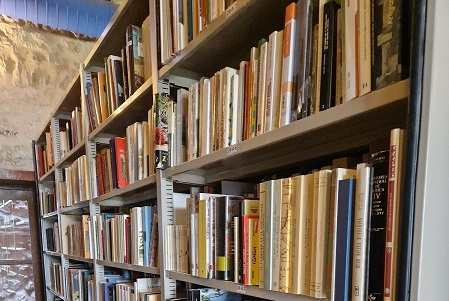 El IEG de Diputación incorpora a sus fondos la biblioteca del catedrático de Historia Medieval Vicente Salvatierra.