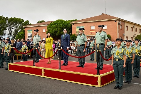 El secretario de Estado de Seguridad preside en Baeza la entrega de diplomas a la promoción de guardias civiles con más mujeres de la historia.