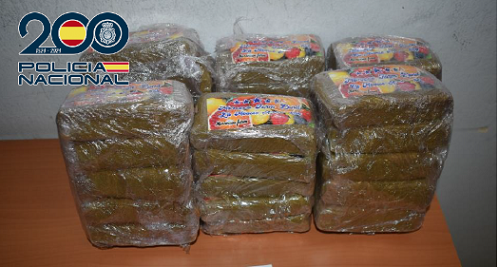 La Policía Nacional interviene 3 kgs de hachís a un varón que huyó de un vehículo al percatarse de la presencia policial.