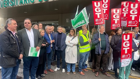 El PSOE apoya las reivindicaciones de los profesionales sanitarios y exige a la Junta que cumpla sus compromisos con ellos.