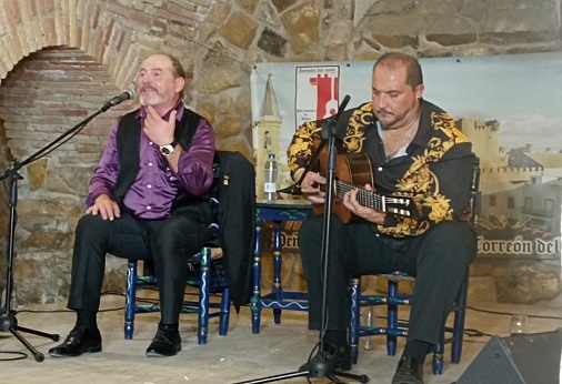 Lopera acogió una velada flamenca en conmemoración del XX Aniversario de la Fundación de la Peña Flamenca “Torreón del Cante”.