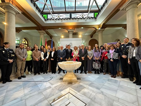 Jesús Estrella hace un llamamiento a la suma de esfuerzos en la lucha contra la violencia de género.
