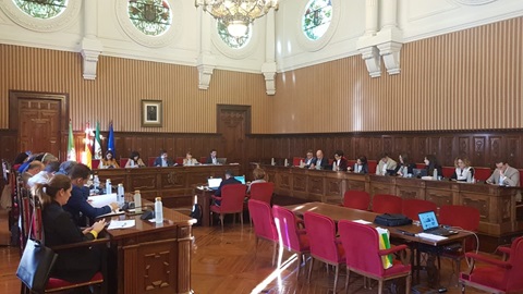 Diputación aprueba un presupuesto de más de 372 millones de euros para 2025 y la cesión de terrenos para el CETEDEX.