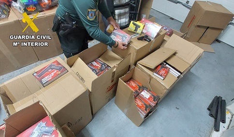 La Guardia Civil ha intervenido más de 23.000 juguetes por no cumplir las condiciones de seguridad.