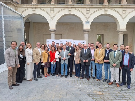 El PP de Jaén se vuelca con la Fiesta del Primer Aceite en la que Domínguez destaca “el gran trabajo de nuestros olivareros para lograr los mejores AOVES del mundo”.
