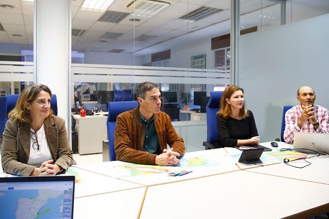 Pedro Sánchez se reúne con el Comité Estatal de Coordinación y Dirección de Protección Civil y visita la AEMET.