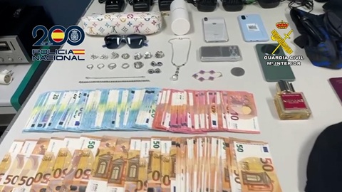 Desarticulado un grupo criminal dedicado al robo en viviendas por toda España por medio de escalo.
