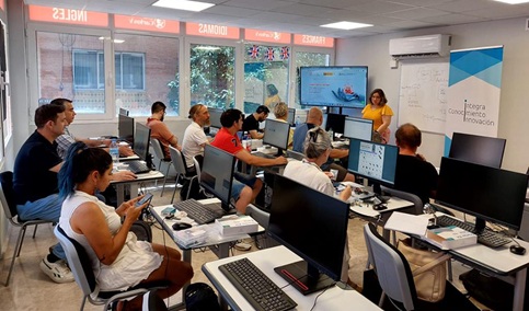 Más de 700 andaluces podrán formarse gratis en tecnología 5G en el primer semestre de 2025.