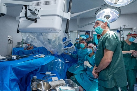 El servicio de Ginecología del Hospital de Jaén comienza a realizar intervenciones robóticas.