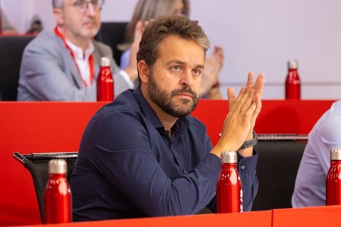 Reyes valora la continuidad del jiennense Juan Francisco Serrano en la Comisión Ejecutiva Federal del PSOE.