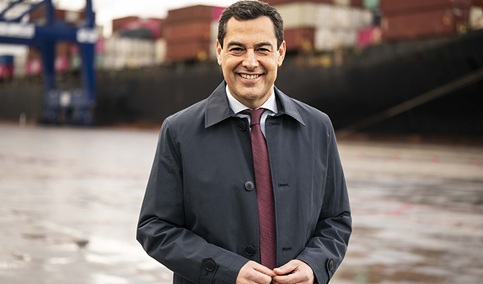 Juanma Moreno defiende la moderación y la serenidad de la ‘vía andaluza’ para consolidar el liderazgo de Andalucía.