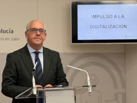 La Junta sustenta en empresas, jóvenes y colectivos vulnerables la eliminación de la brecha digital.